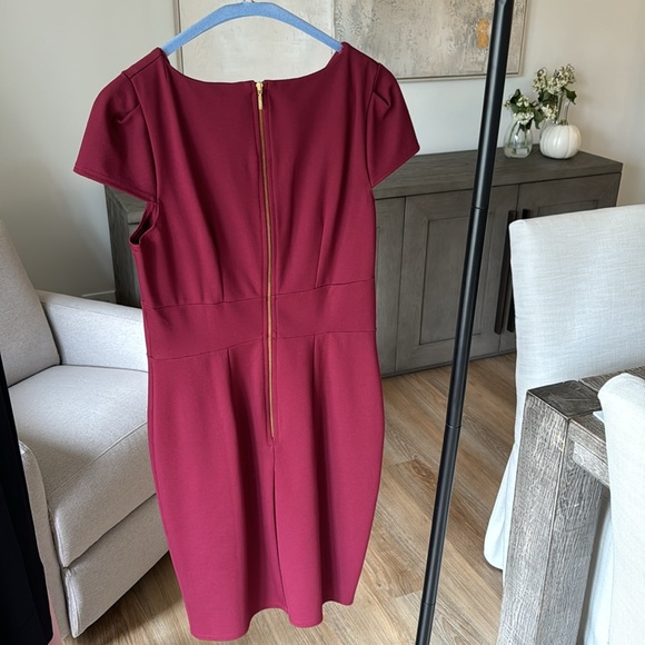 Red fitted Closet dress. Great for work or holiday event. US side 10 - Picture 2 of 2